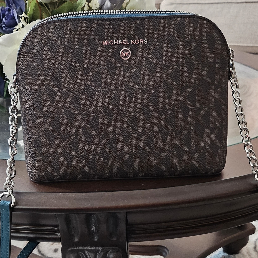 Michael Kors crossbody bag